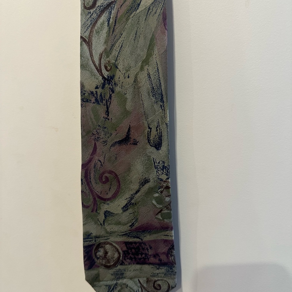 Hand Made Italian 100% silk tie by Diffusion LDM